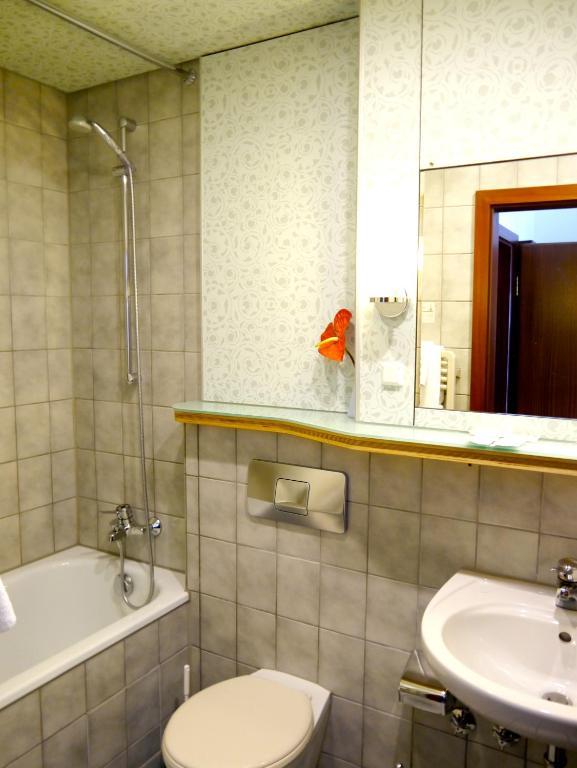 Stadthotel Am Wasen Stuttgart Szoba fotó